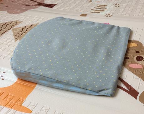 Antirefluxný vankúš klin do kočíka,