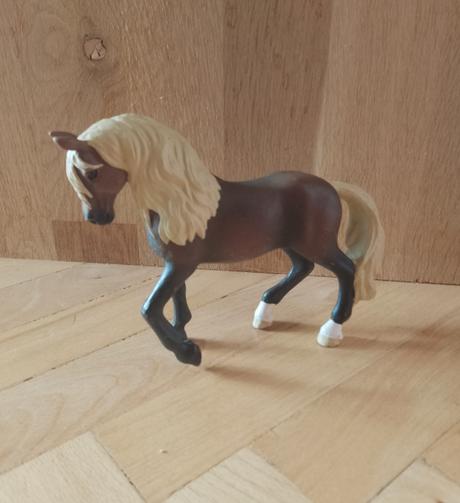 Schleich zrebec peruansky paso,