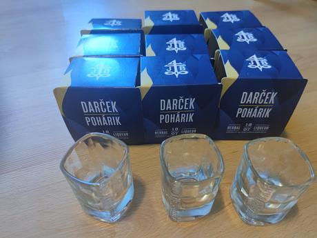 Poldecové poháriky becherovka, 