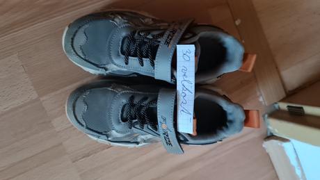 Predám chlapčenské botasky, 32