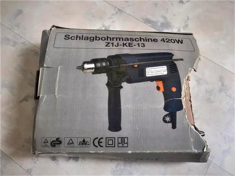 Elektrická príklepová vrtačka,