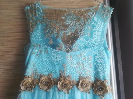 Spoločenské šaty, m