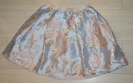 Slávnostná sukňa, 158