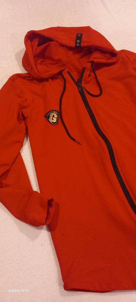 Predĺžená mikina, 158