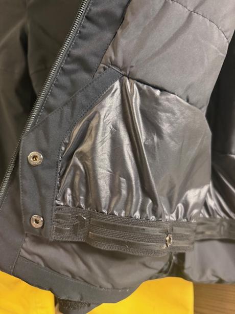 Lyžiarska súprava + sveter 170 peek performance, 170