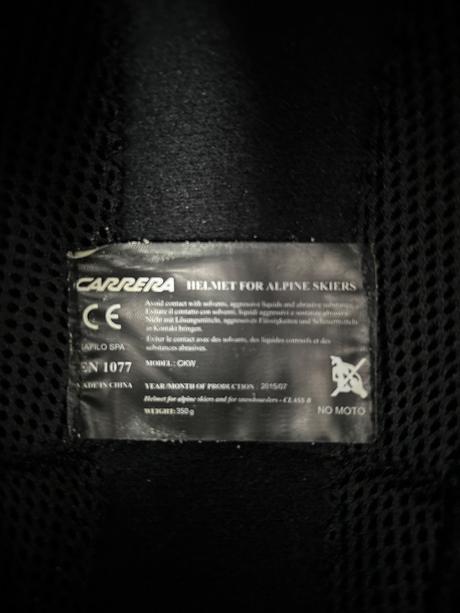 Detská lyžiarska prilba carrera s okuliarmi,