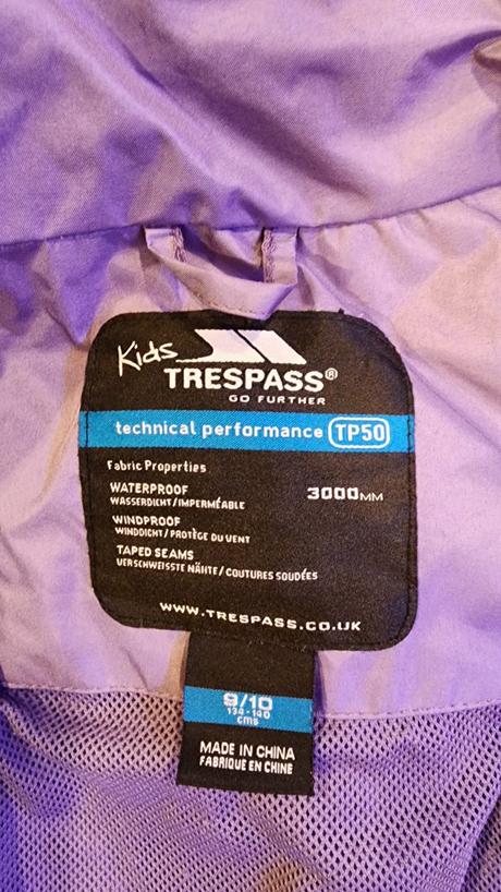 Bunda treková ľahká nepremokavá 9/10 rokov trespas, 134