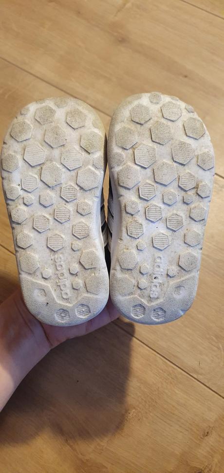 Adidas tenisky 22, adidas,22