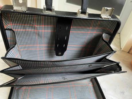 Retro starý kufrík, 