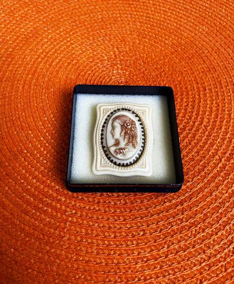 Starožitná kamej vintage brošňa,