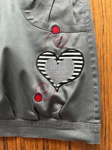 Tmavošedá sukňa s aplikáciou, veľ. m, m