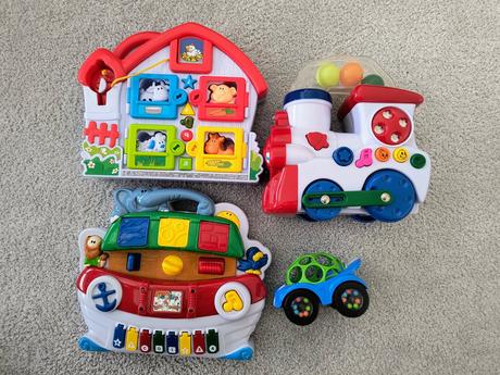 Zvukové hračky, vláčik,,
