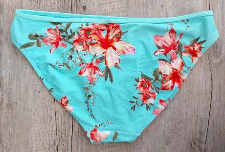 Bledomodré dámske bikiny, 40