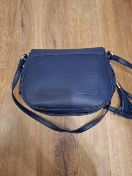 Kabelka reserved, reserved