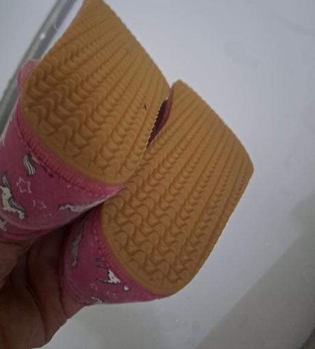 Papucky beda, beda,29