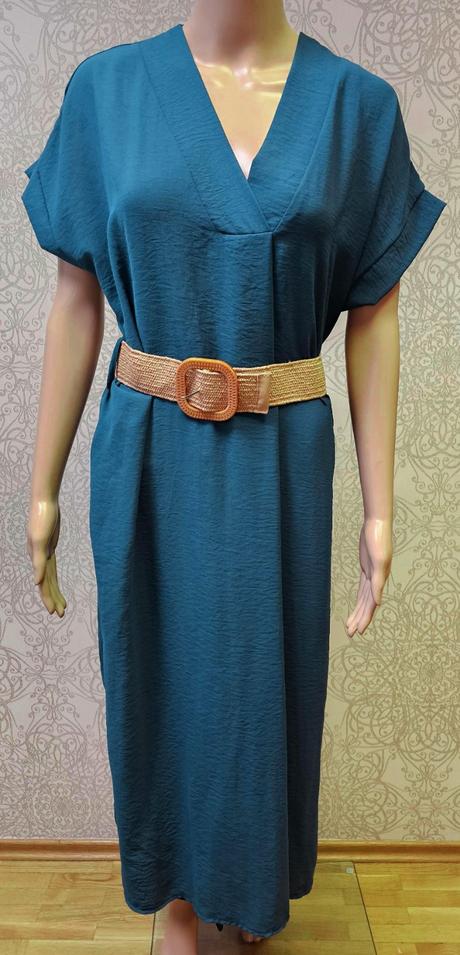 Šaty s opaskom, 