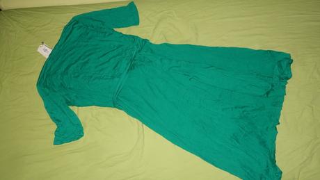 Nove zavinovacie saty oasis, m