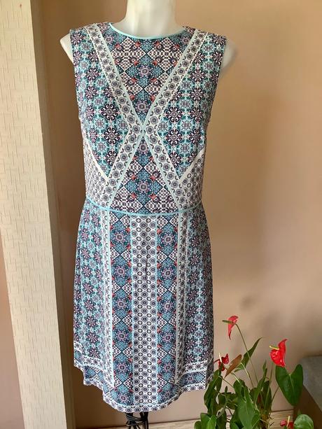 Viskozove šaty oasis, 38