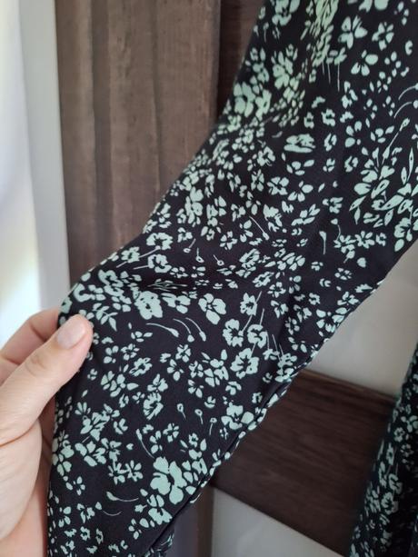 Zelené saty, reserved,s