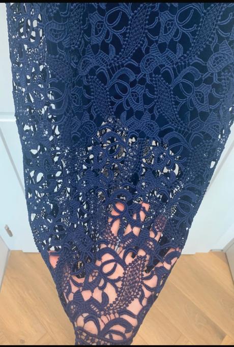 Tmavomodré krajkové šaty zn. ozeta, 38