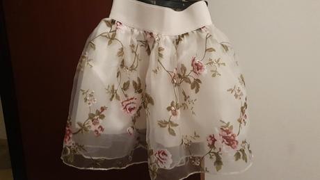 Elegantna kvetinova sukna, xs