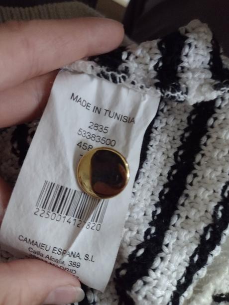 Pásikavý čierno-biely svetrík, camaieu,s