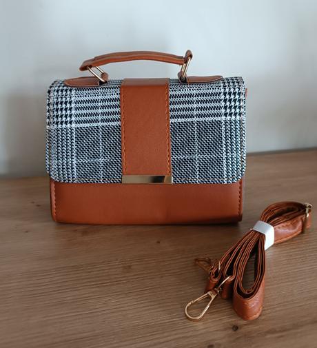 Crossbody kabelku, 