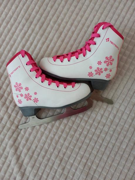 Ľadové korčule, 31