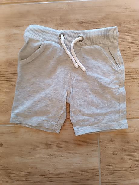 Šortky, f&f,92