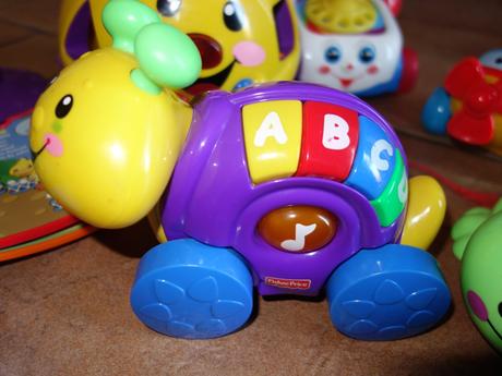 Fisher price hracky,