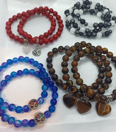 Náramky , ručná práca, minerálne a iné, 