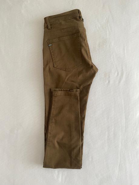 Khaki nohavice, pull&bear,34