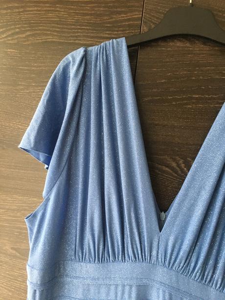 Spoločenské šaty, 44