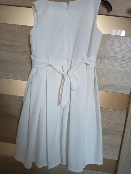 Šaty so sačkom pre malú družičku, 110