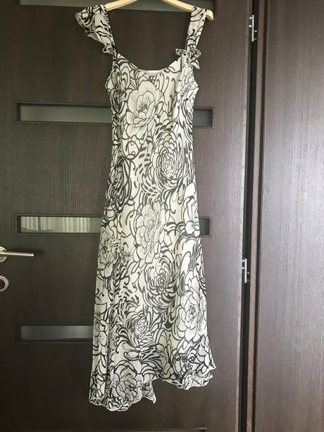 Šaty bielo-čierne, s