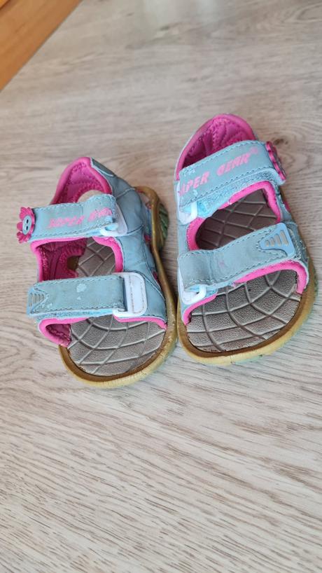 Topánky od 19-29, 24