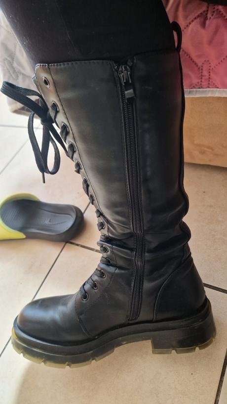 Šnurovacie čižmy, 40