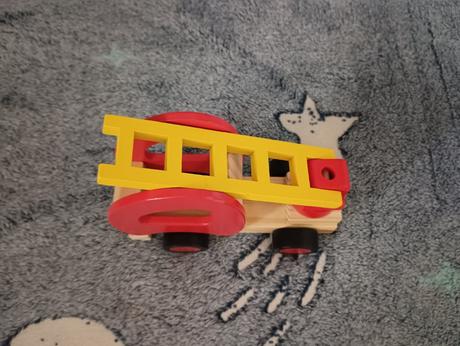 Hasičské auto drevené,