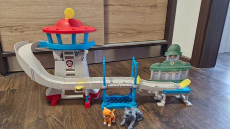 Záchranná veža paw patrol, 