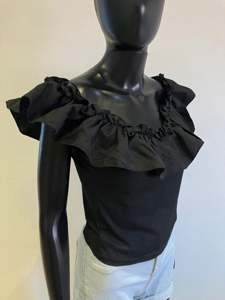 Dámsky top s volánom čierny skue (l), l