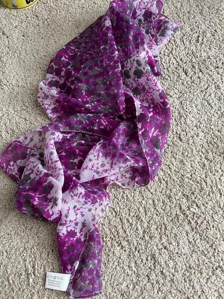 Fialova crossbody kabelka vrátane satky,