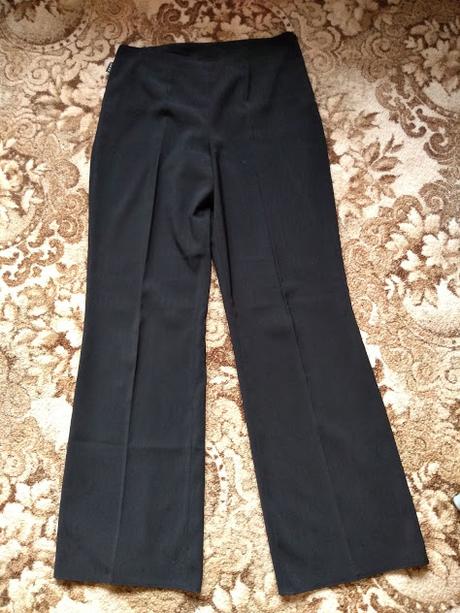 Spoločenské nohavice, 40