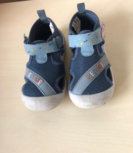 Topanky/ papučky, 25