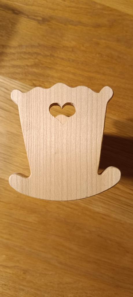 Drevená kolíska pre malé bábiky, 