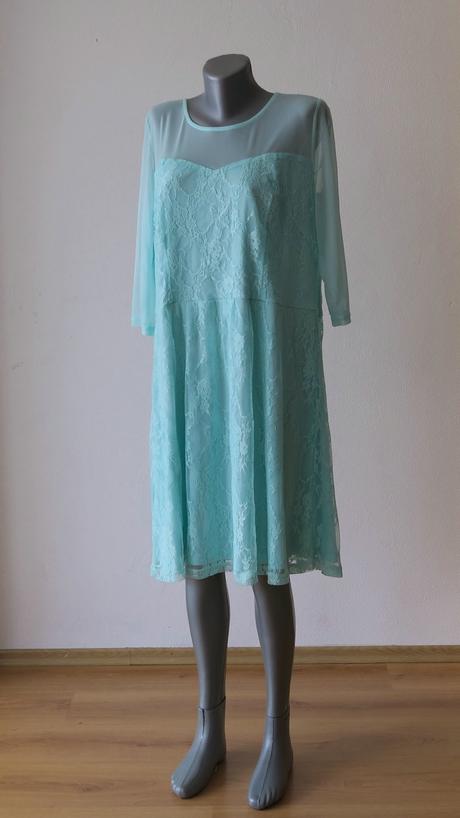 Elegantné tyrkysové čipkované šaty s transparentný, 5xl