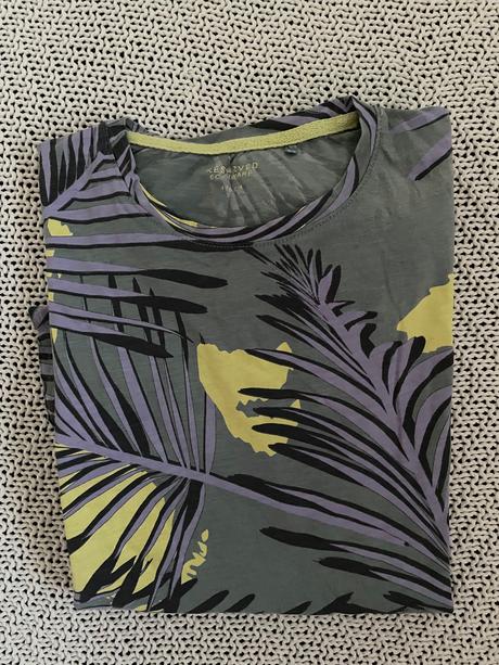 Krásne letné tričko s pekným motívom, reserved,170