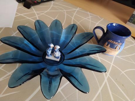 Sklenena kvetinkova misa,