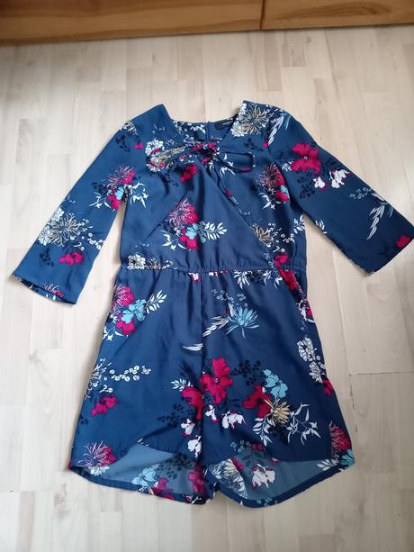 Overál, reserved,34