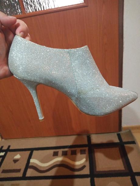 Extravagantné topánky nové, 40