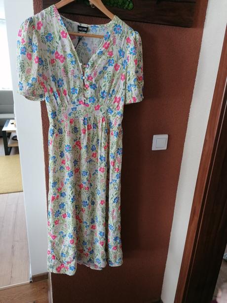 Letné kvetovane midi saty xs, s, s / xs